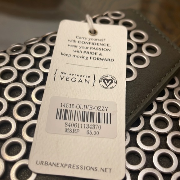 Envelope purse with chain. - Picture 9 of 9